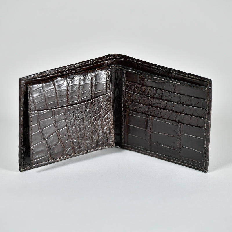 Cartera clásica de cocodrilo completa