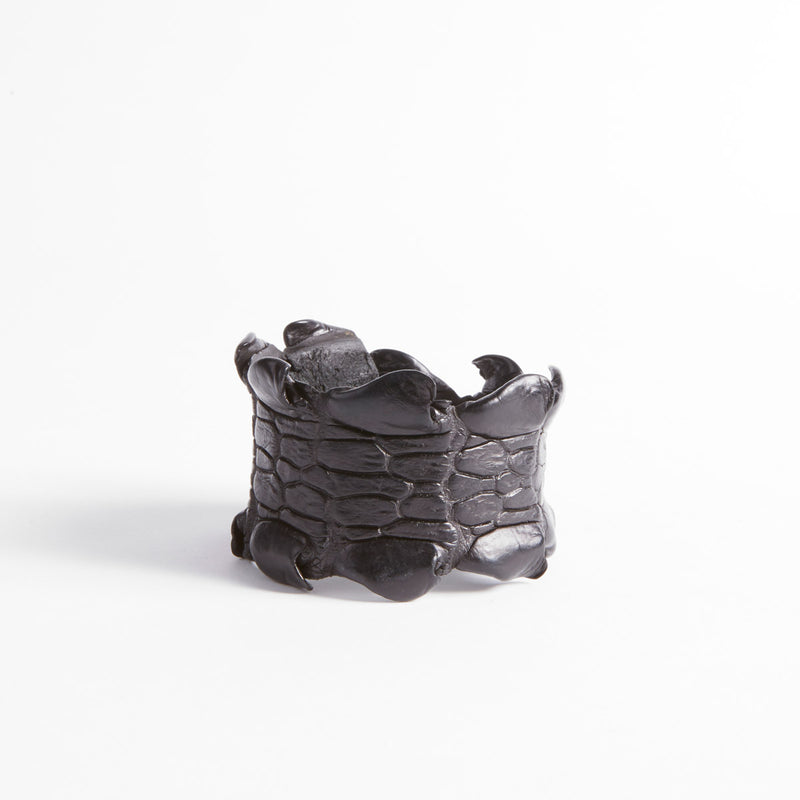 Pulsera gruesa de piel de cocodrilo