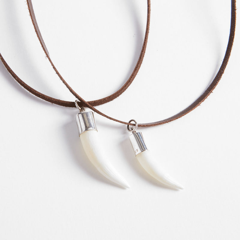 Collar de dientes de cocodrilo